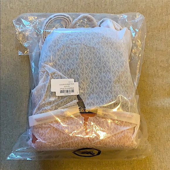 MICHAEL Michael Kors Rhea Logo Print Zip Backpack 🎒 - Picture 6 of 14